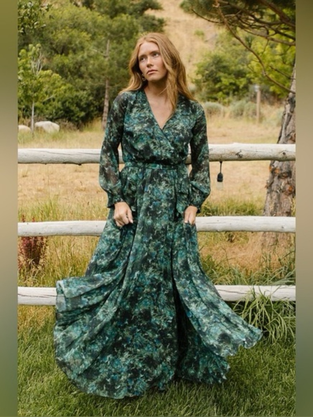 Ivy City Co Green Watercolor
Maxi Dress Size XXS